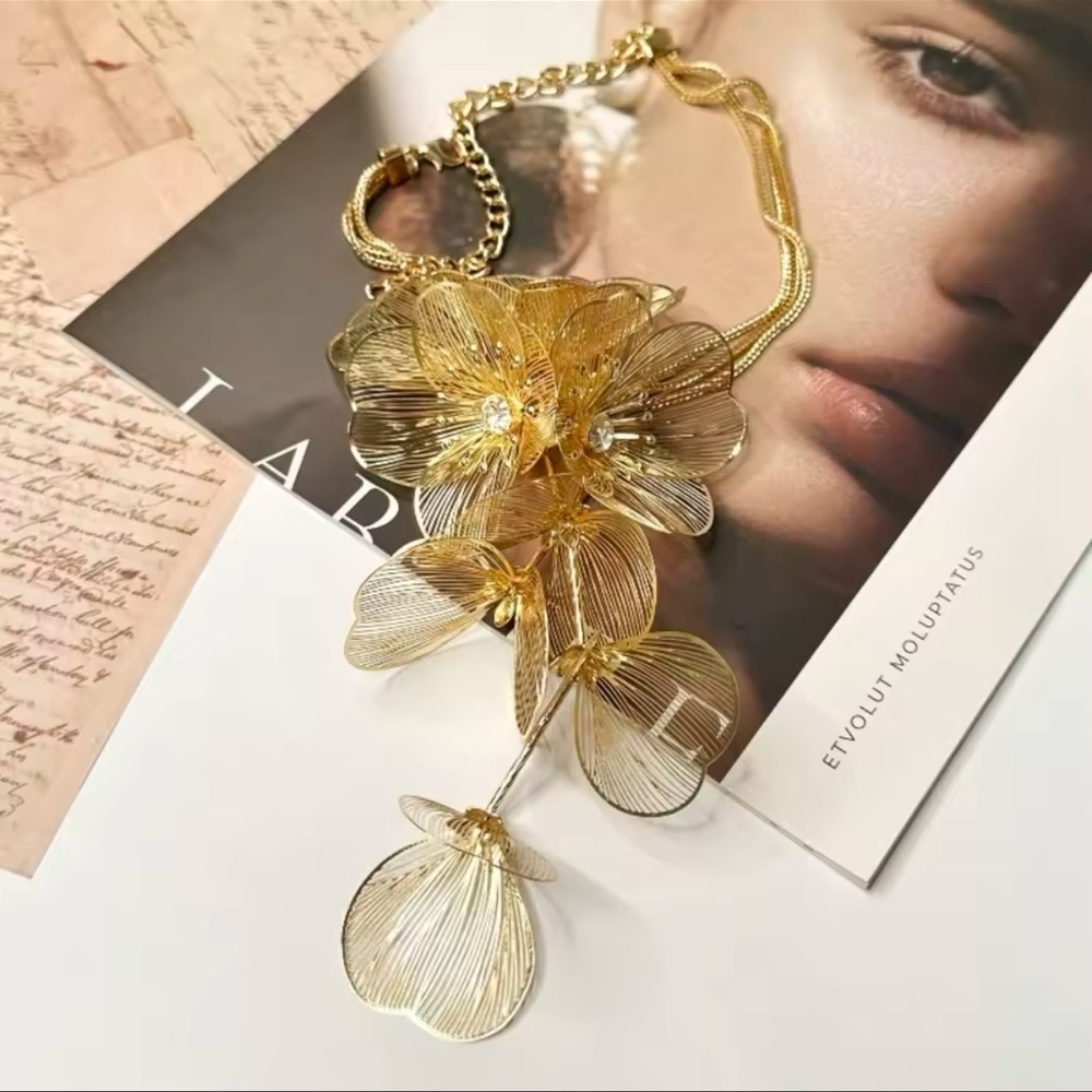 Anthropologie Silver Floral Statement Necklace - Picture 12 of 16